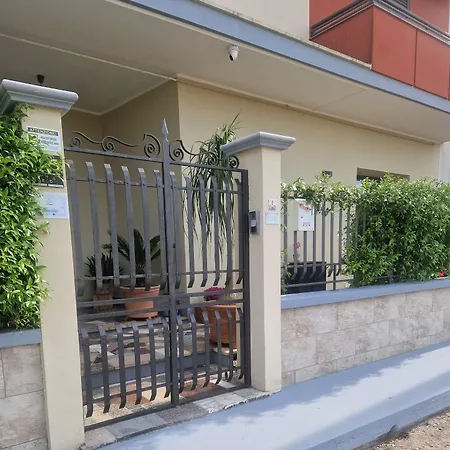 Bed & Breakfast Gis Ad Sola Con Piscina Ad Uso Esclusivo Leverano